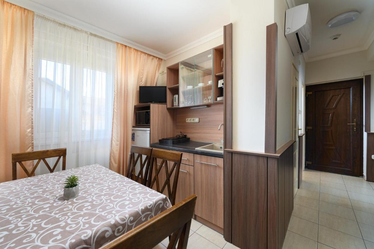 Szilfa Etterem Mariann Apartman Hajdúszoboszló 외부 사진