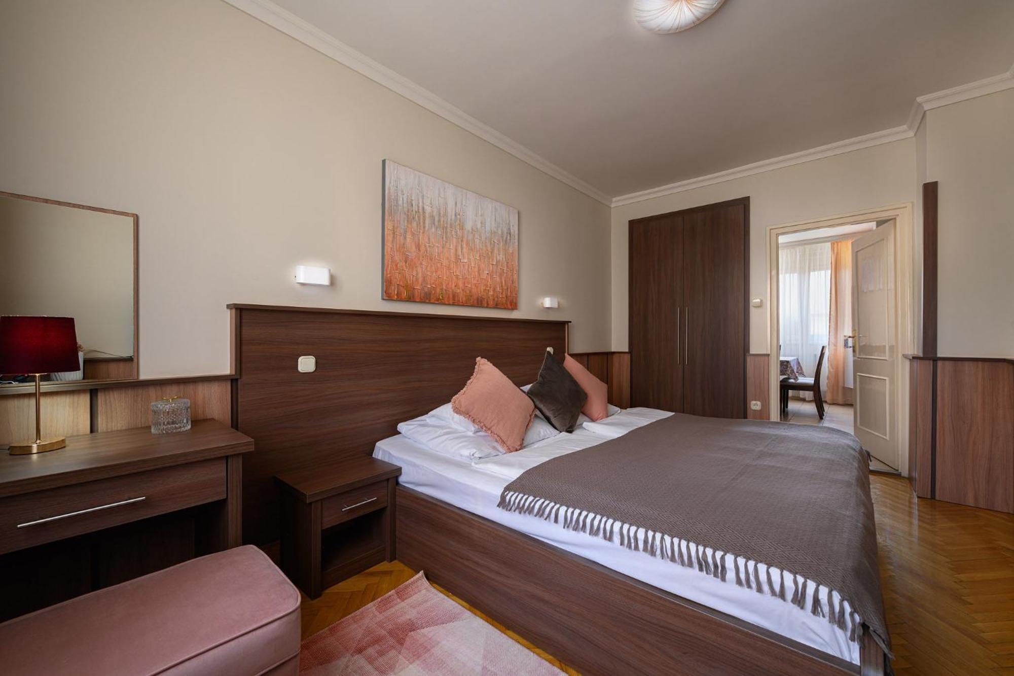 Szilfa Etterem Mariann Apartman Hajdúszoboszló 외부 사진